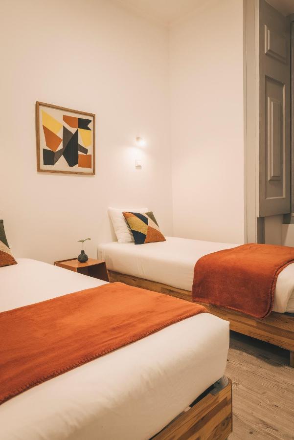 Walk'In Sodre Hostel ลิสบอน ภายนอก รูปภาพ